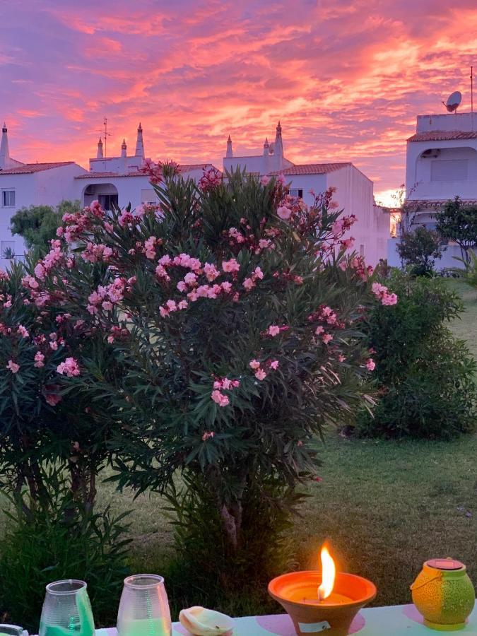 Castelo Da Esperanca Na Vila Sra Da Rocha Porches  Bagian luar foto