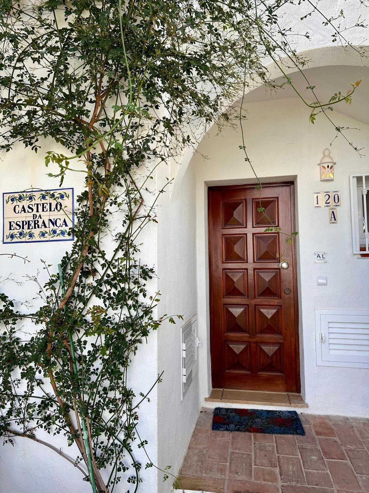 Castelo Da Esperanca Na Vila Sra Da Rocha Porches  Bagian luar foto