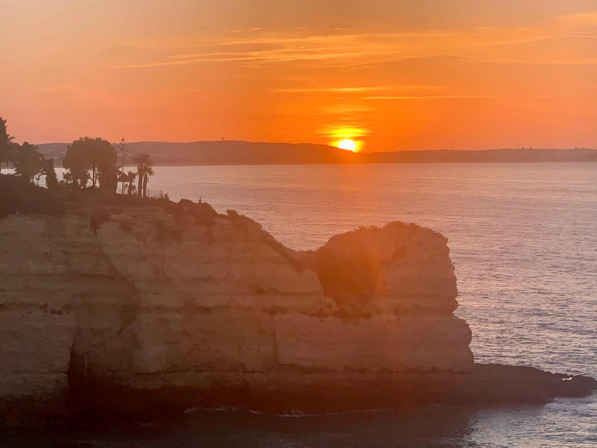 Castelo Da Esperanca Na Vila Sra Da Rocha Porches  Bagian luar foto